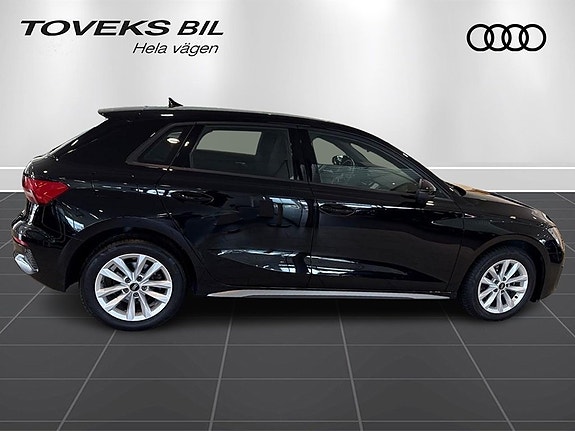 Audi A3 4 of 11