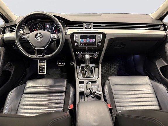 Volkswagen Passat Alltrack 7 of 22