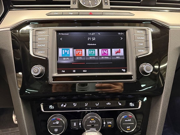 Volkswagen Passat Alltrack 16 of 22