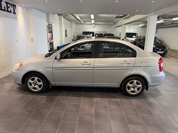 Hyundai Accent 6 of 12