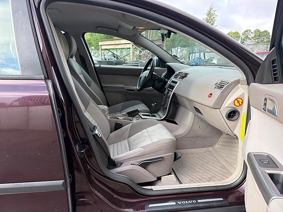 Volvo V50 16 of 23