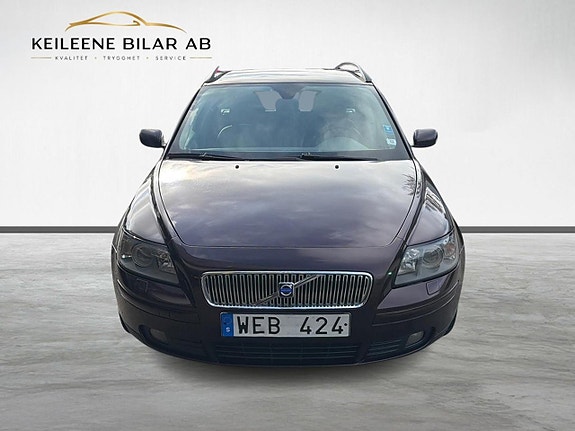 Volvo V50 3 of 23