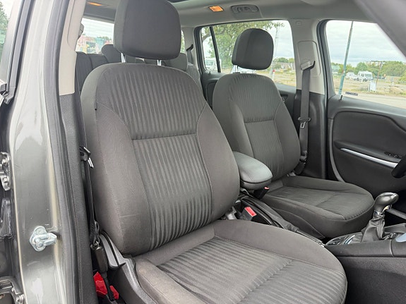Opel Zafira Tourer 10 of 16