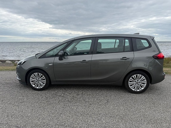 Opel Zafira Tourer 2 of 16