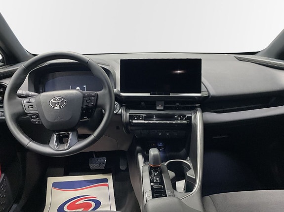 Toyota C-HR 7 of 10