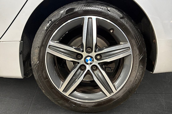 BMW 218 16 of 17