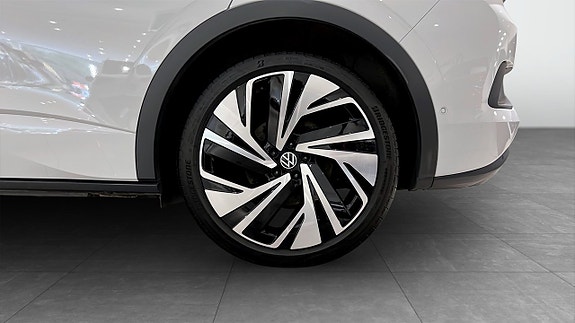 Volkswagen ID.4 GTX 6 of 21