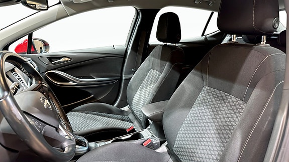 Opel Astra 8 of 18