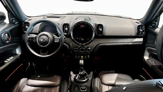 MINI Countryman SE 4 of 9