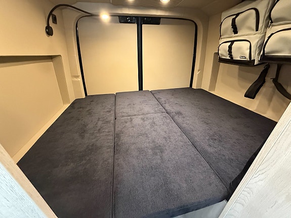 Volkswagen Crafter 177HK AUT (5 bältad) Pop-up tak & soffa/dubbelsäng bak inverter, kompressorkyl, induktionshäll! GASOL 10 of 21