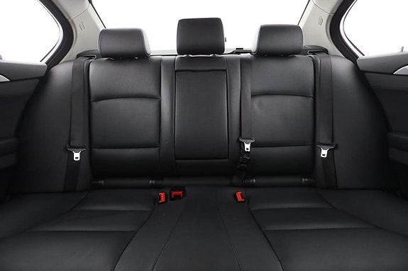 BMW 520d 16 of 30