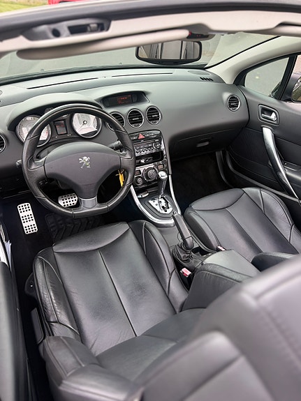 Peugeot 308 2 of 7
