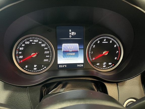 Mercedes-Benz C180 13 of 19