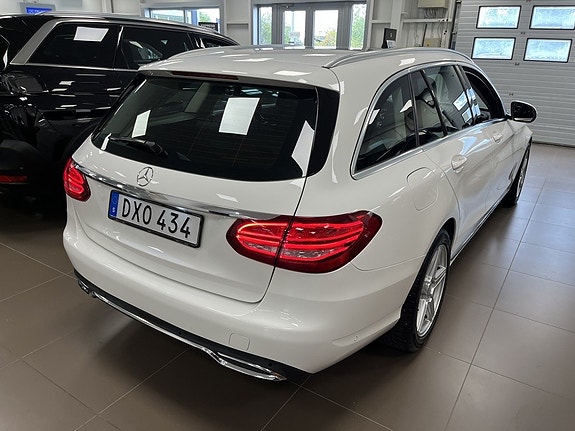 Mercedes-Benz C180 3 of 19