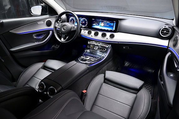 Mercedes-Benz E220 14 of 26