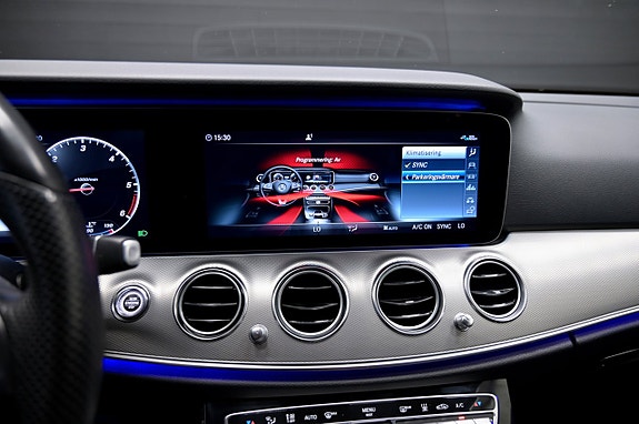 Mercedes-Benz E220 25 of 26