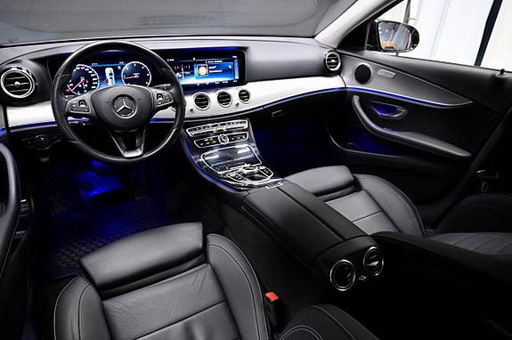 Mercedes-Benz E220 15 of 26