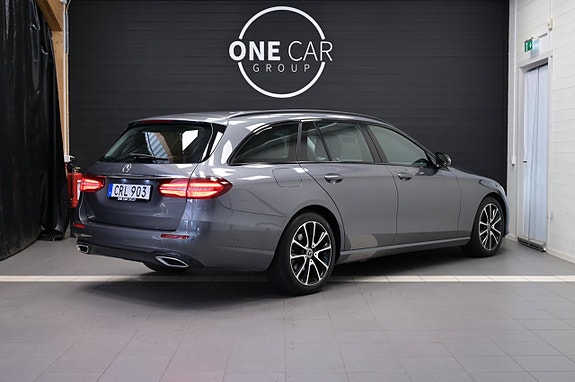 Mercedes-Benz E220 5 of 26