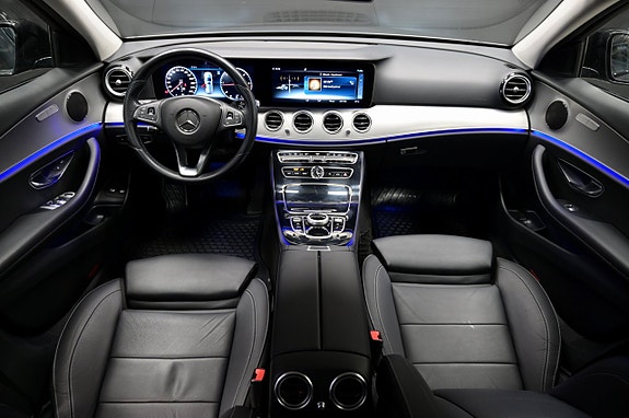 Mercedes-Benz E220 16 of 26