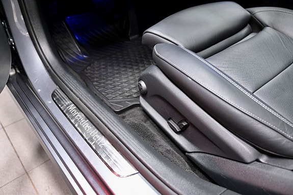 Mercedes-Benz E220 19 of 26