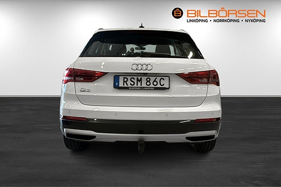 Audi Q3 5 of 17