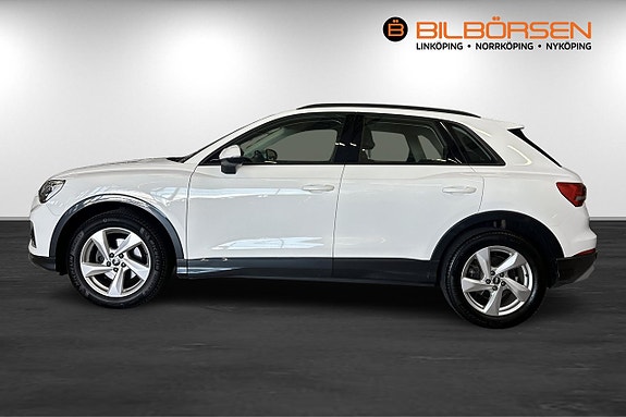 Audi Q3 4 of 17