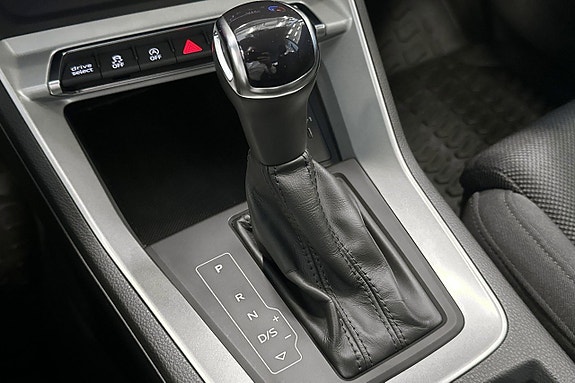 Audi Q3 12 of 17