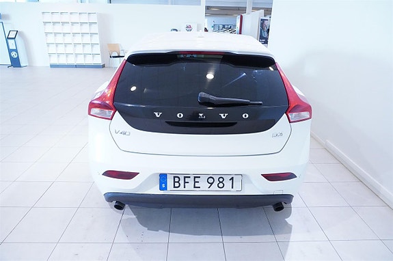 Volvo V40 7 of 10
