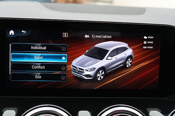 Mercedes-Benz GLA180 d 15 of 20