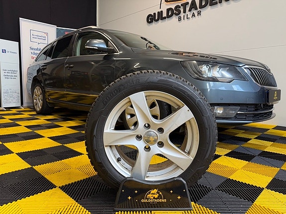 Skoda Superb 5 of 30