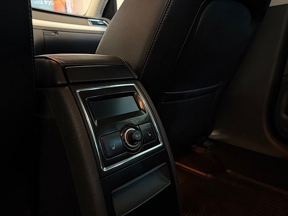 Skoda Superb 15 of 30