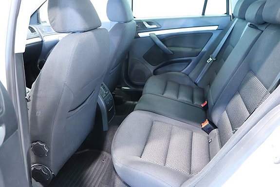Skoda Octavia 5 of 15