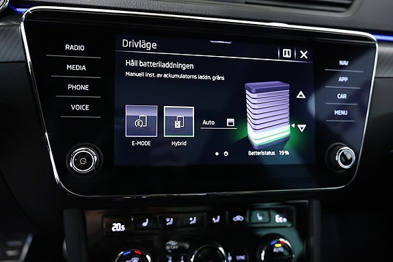 Skoda Superb 21 of 23