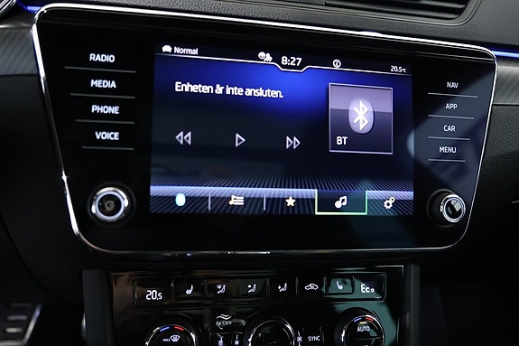 Skoda Superb 15 of 23