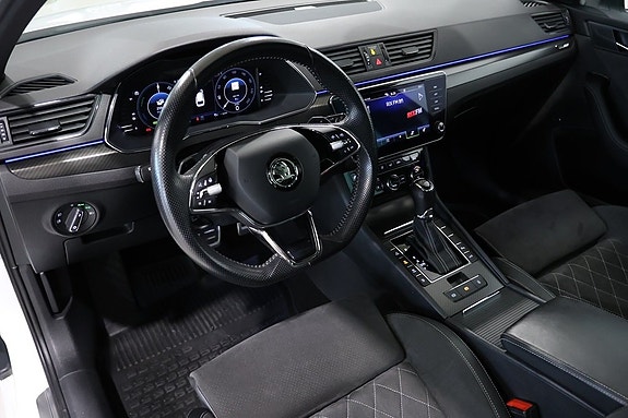Skoda Superb 11 of 23