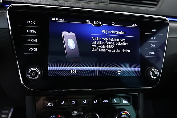Skoda Superb 16 of 23