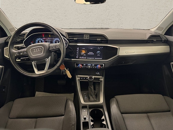 Audi Q3 4 of 6