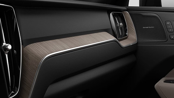 Volvo XC60 22 of 26