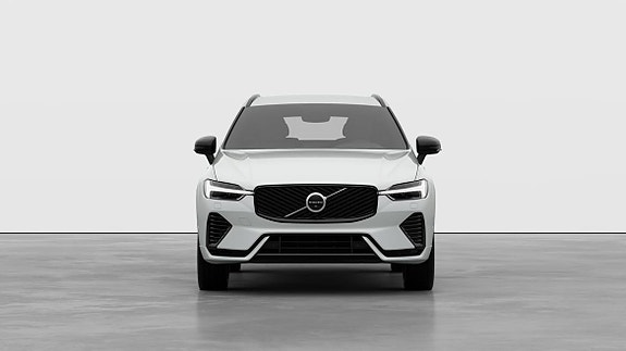 Volvo XC60 2 of 26
