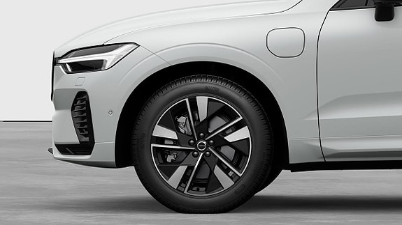 Volvo XC60 13 of 26