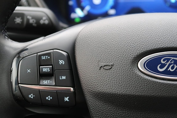 Ford Kuga 9 of 21