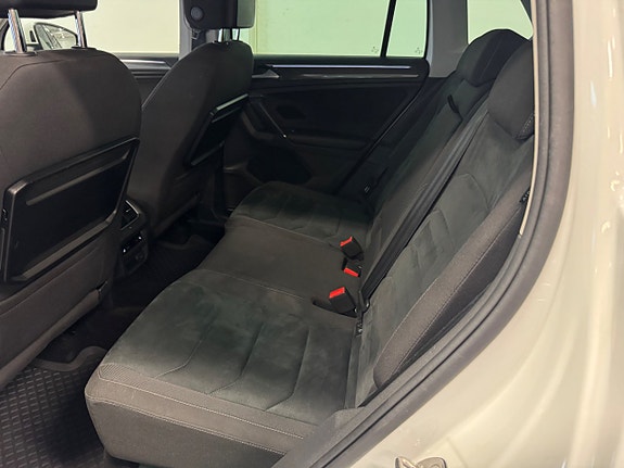 Volkswagen Tiguan 7 of 12