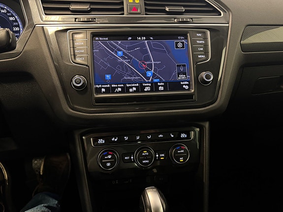 Volkswagen Tiguan 9 of 12