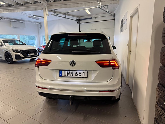 Volkswagen Tiguan 4 of 12