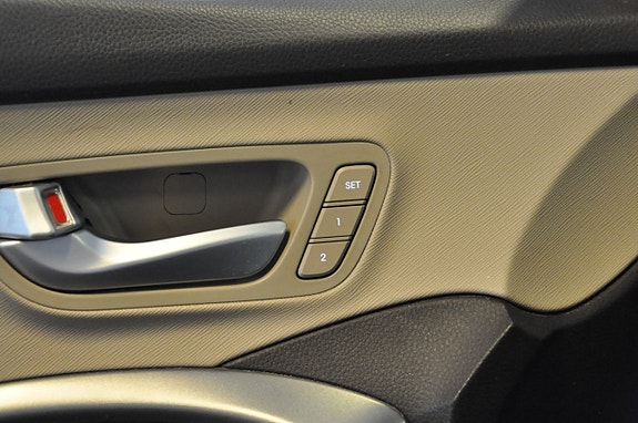 Hyundai Grand Santa Fe 9 of 18