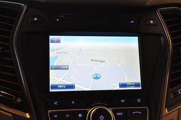 Hyundai Grand Santa Fe 7 of 18