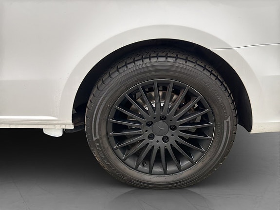 Mercedes-Benz V220 d 30 of 30
