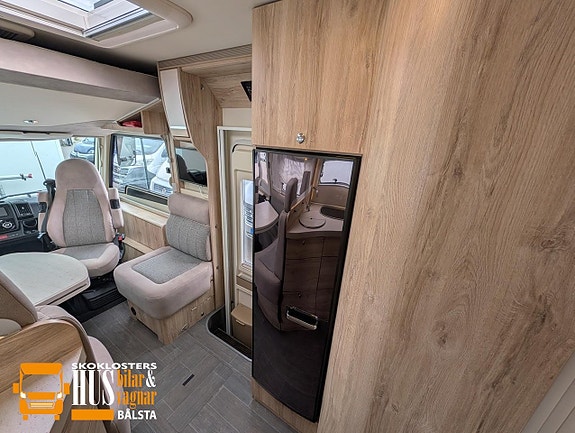 Eura Mobil IL 720 QB Integra Line Alde 15 of 23