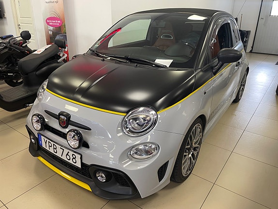 Abarth 595C 3 of 10