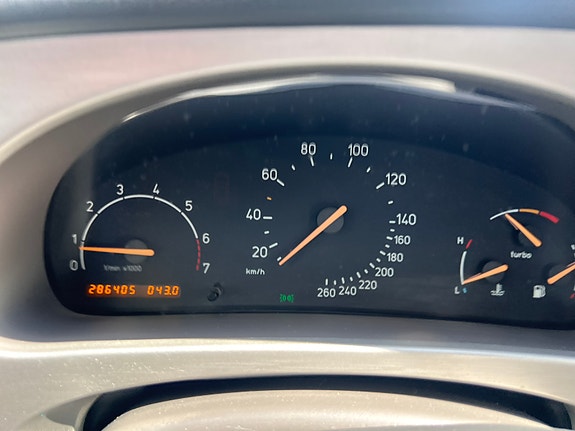 Saab 9-5 15 of 29
